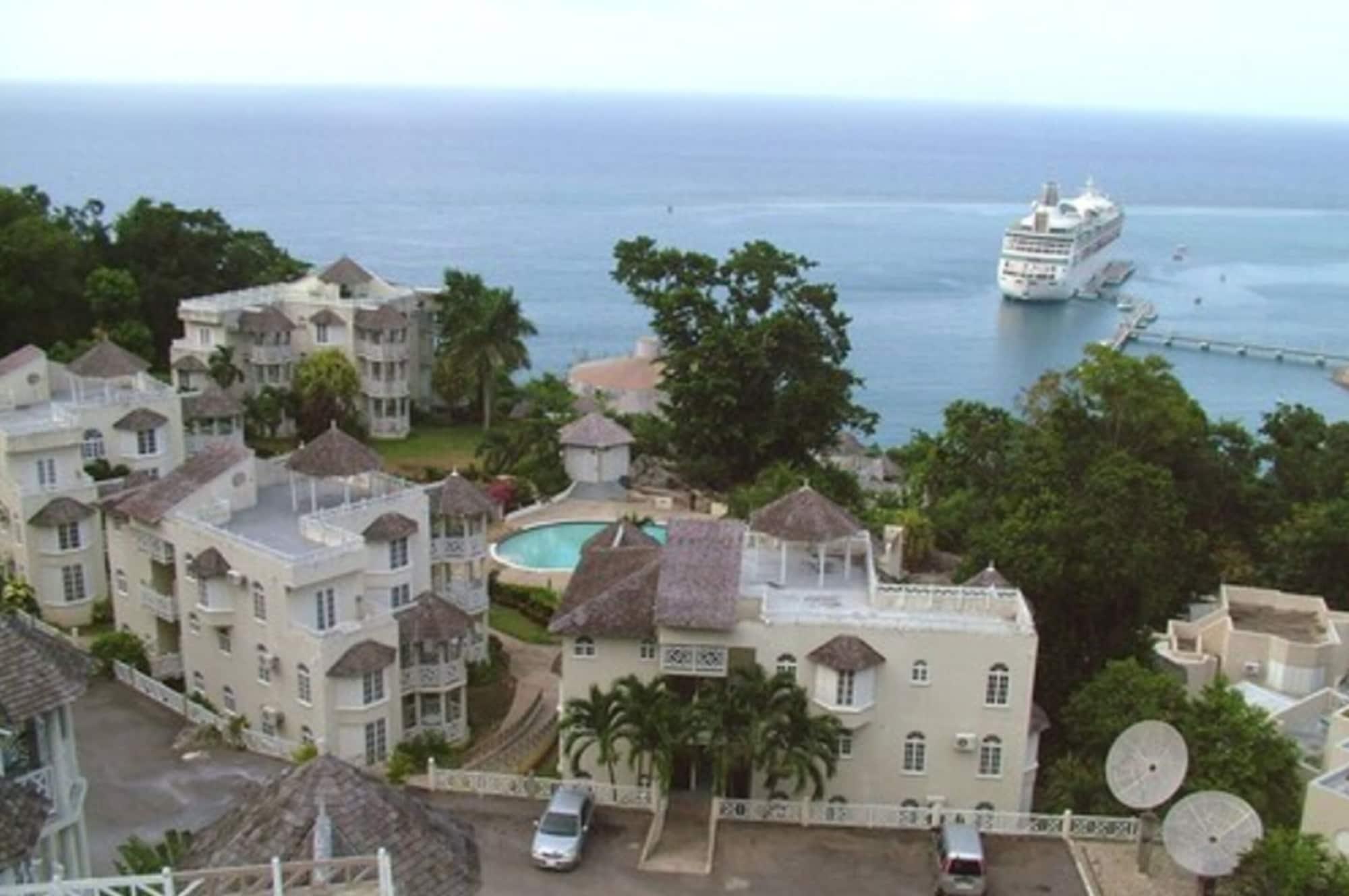 Skycastles Condominiums Ocho Rios Exterior photo
