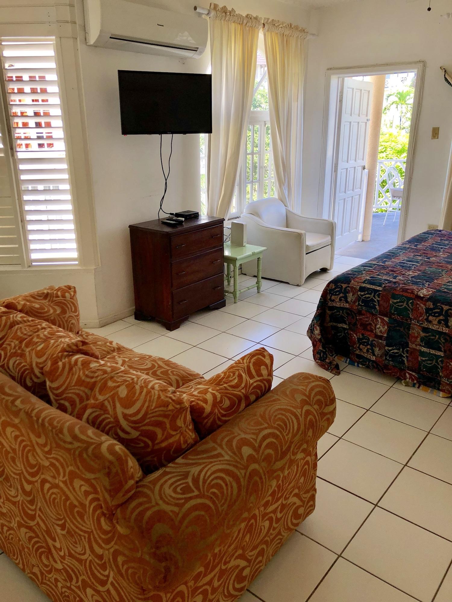 Skycastles Condominiums Ocho Rios Exterior photo