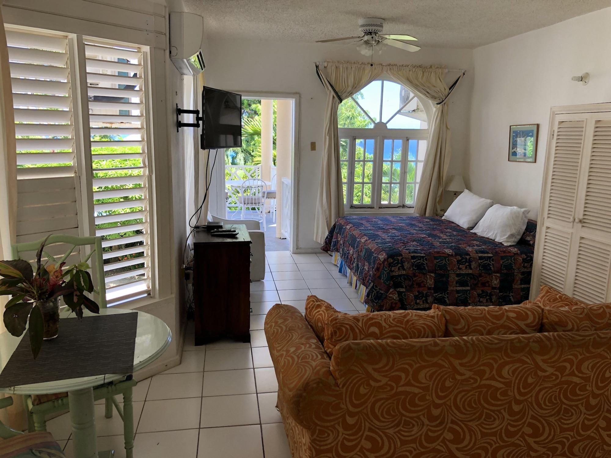 Skycastles Condominiums Ocho Rios Exterior photo