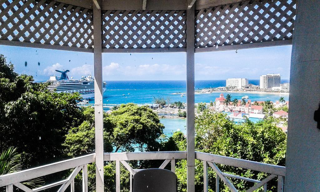 Skycastles Condominiums Ocho Rios Exterior photo
